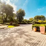 Ac Tourisme - Avec Piscine Et Tennis Apartment
