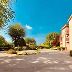 Ac Tourisme - Avec Piscine Et Tennis Apartmán