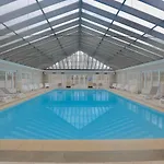 Ac Tourisme - Avec Piscine Et Tennis Apartmán *