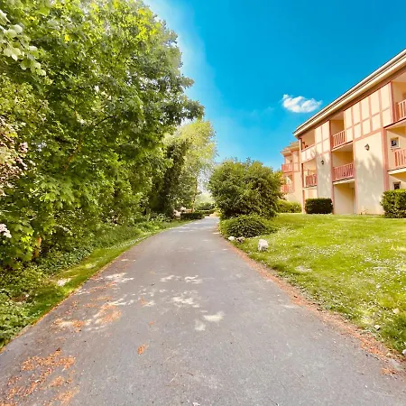 Ac Tourisme - Avec Piscine Et Tennis