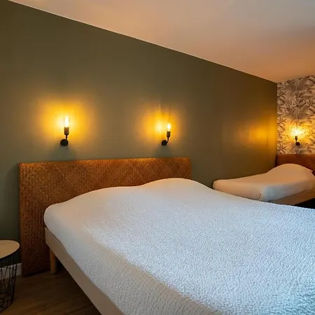 Ac Tourisme - Avec Piscine Et Tennis *