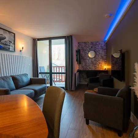 Ac Tourisme - Avec Piscine Et Tennis