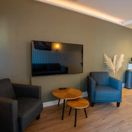 Ac Tourisme - Avec Piscine Et Tennis Appartement