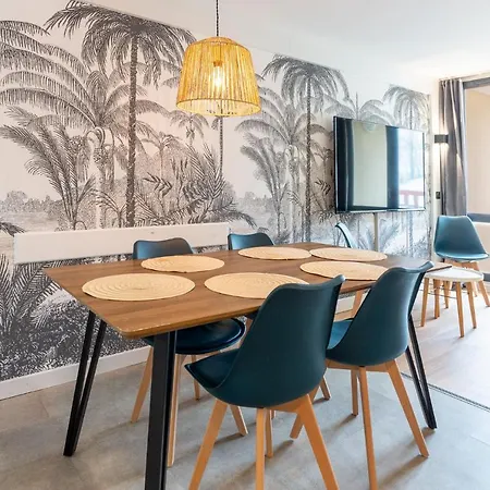 Ac Tourisme - Avec Piscine Et Tennis