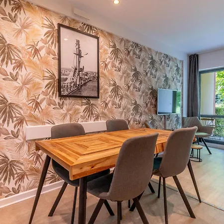 Ac Tourisme - Avec Piscine Et Tennis