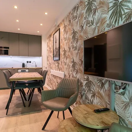 Ac Tourisme - Avec Piscine Et Tennis *