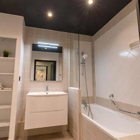 Ac Tourisme - Avec Piscine Et Tennis *