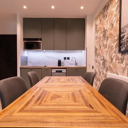 Ac Tourisme - Avec Piscine Et Tennis