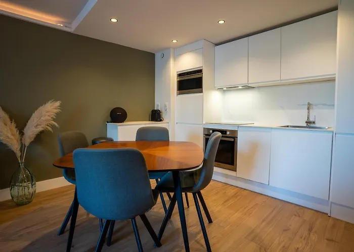 Ac Tourisme - Avec Piscine Et Tennis