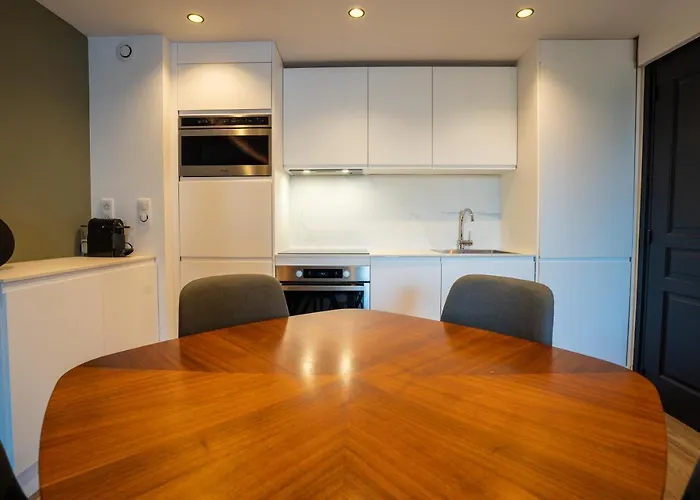 Ac Tourisme - Avec Piscine Et Tennis