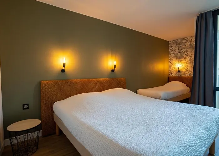 Ac Tourisme - Avec Piscine Et Tennis *