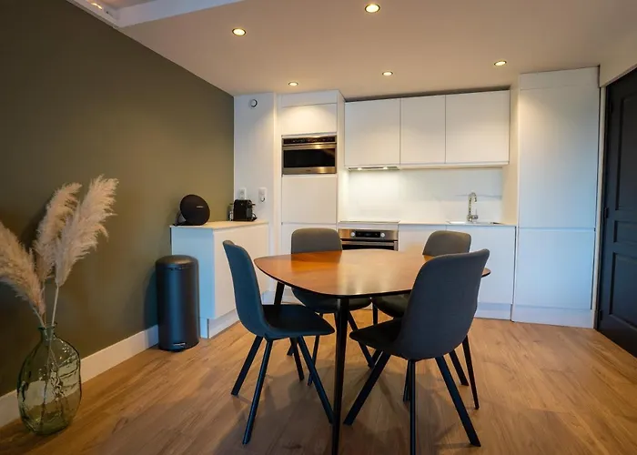 Ac Tourisme - Avec Piscine Et Tennis