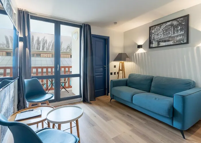 Ac Tourisme - Avec Piscine Et Tennis