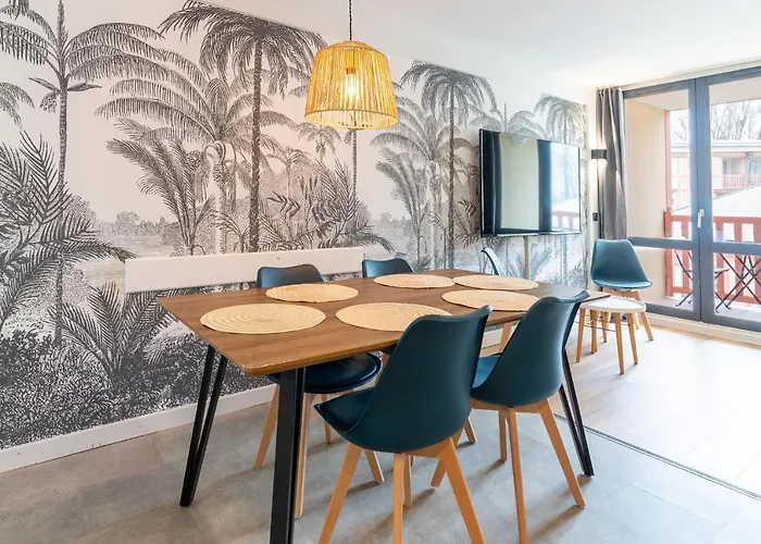 Ac Tourisme - Avec Piscine Et Tennis