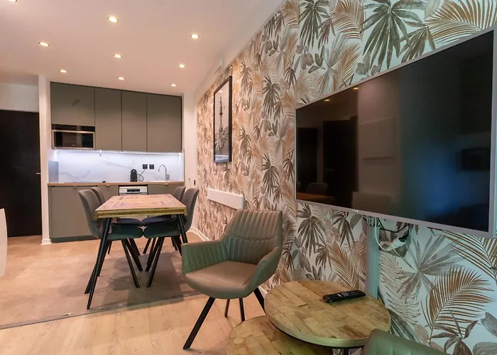 Ac Tourisme - Avec Piscine Et Tennis *